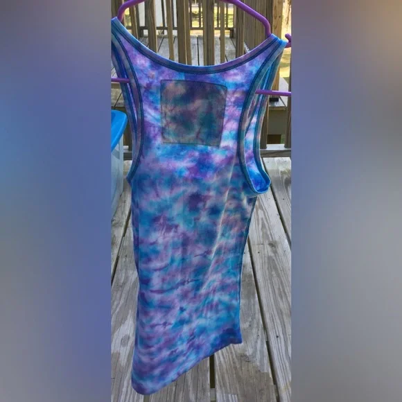 💙☮️Tie-Dye Tank Top with Bling Peace Sign- SzSmall - Picture 6 of 10
